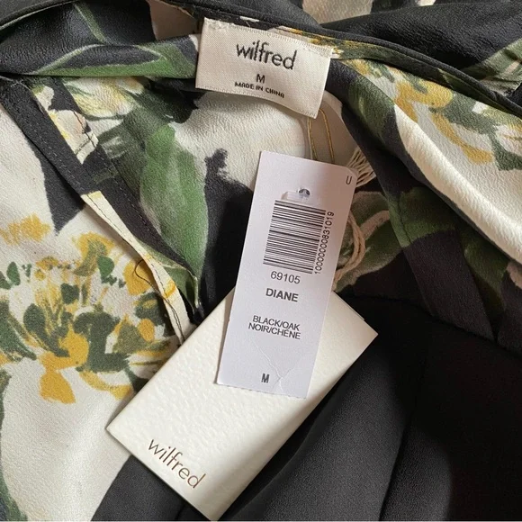 WILFRED Aritzia Diane Wrap Dress Black Floral NWT Medium - Picture 5 of 6